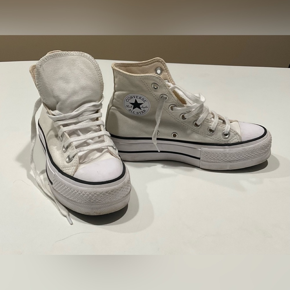 🍏 CONVERSE All Star Chuck Taylor High- Top Teens White Shoes, Size 5